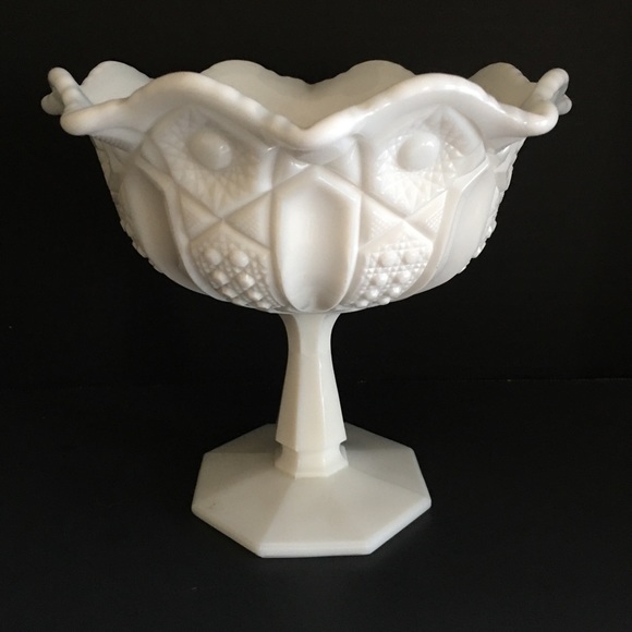 Kemple Milk Glass Quintec Pedestal Compote White Hob & Star 7.25" tall PERFECT - Picture 4 of 4